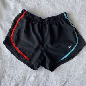 Nike women’s tempo athletic shorts